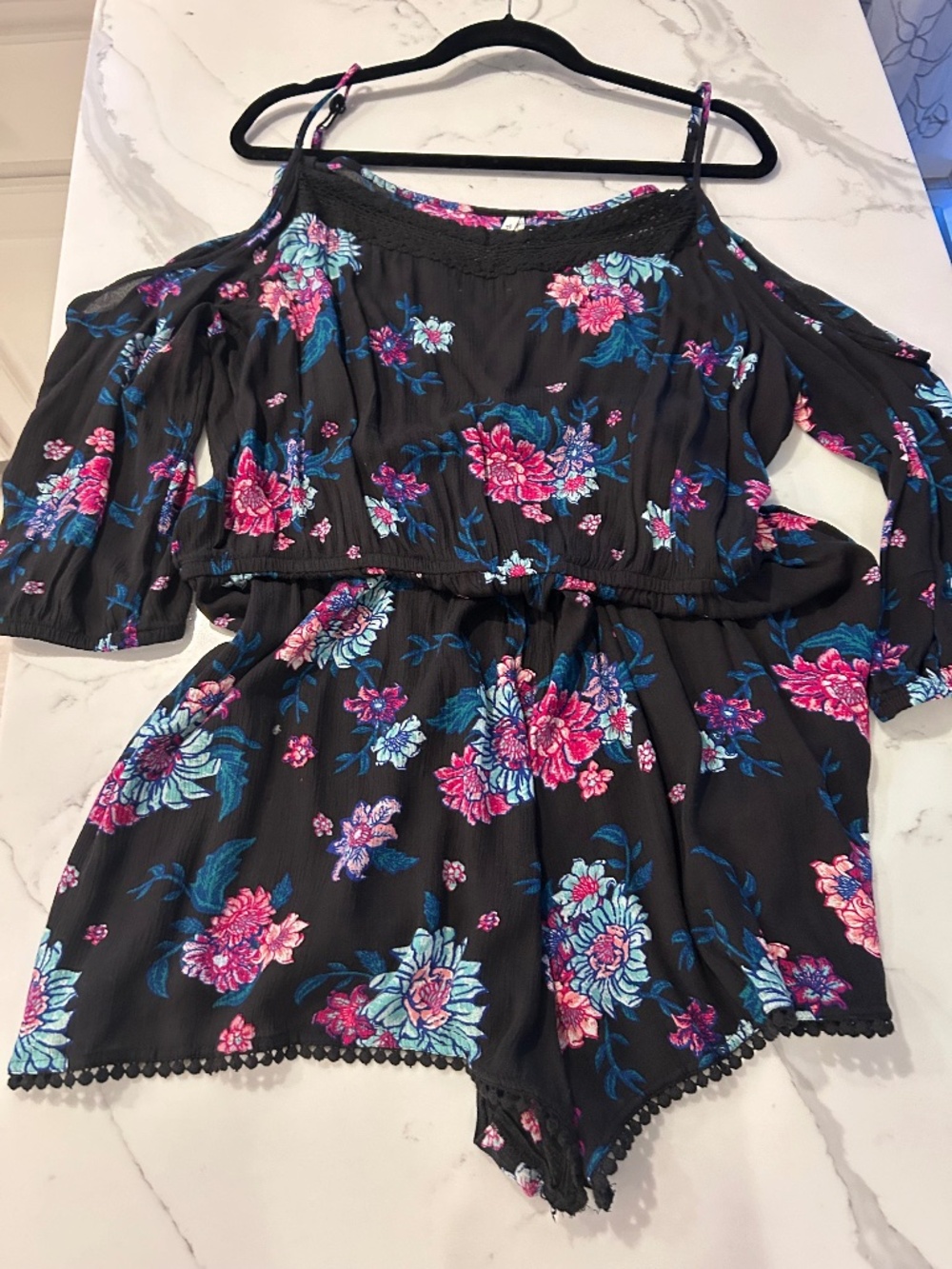 Mudd Cold shoulder romper short set XL black